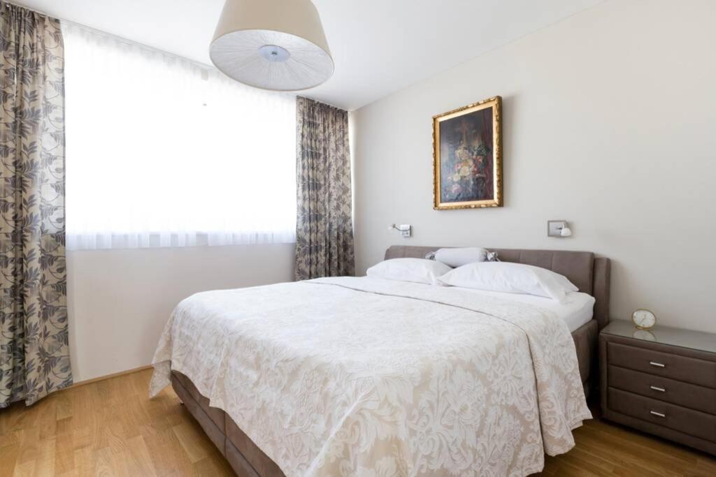 Grosses Penthouse #12 Mit Terrasse Und Aussicht Apartment Wien Ngoại thất bức ảnh